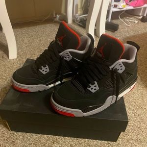 Jordan 4 Retro